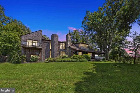 615 Eagle Rock Ln, Bluemont, VA 20135