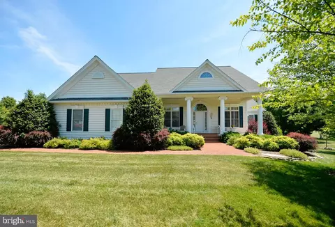 400 Hancock Ct, Berryville, VA 22611