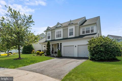 517 Blossom Dr, Berryville, VA 22611
