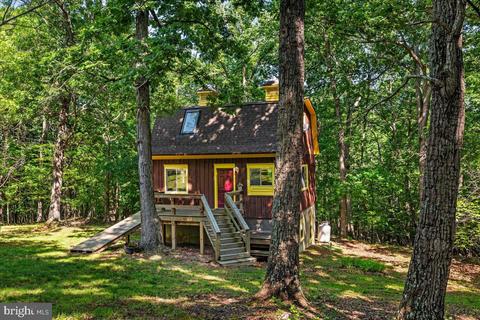 1661 Feltner Rd, Bluemont, VA 20135