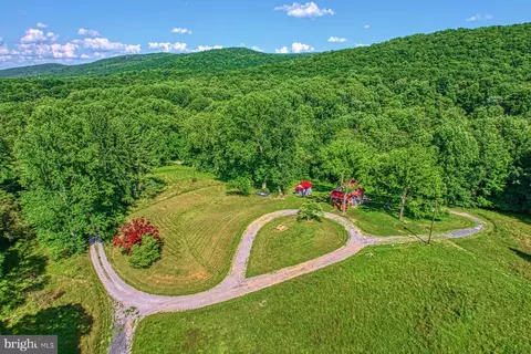 2683 Mount Carmel Rd, Bluemont, VA 20135