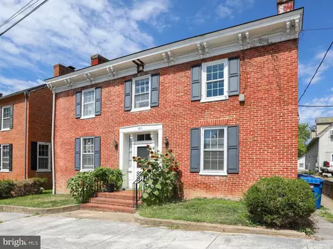 105 N Church St, Berryville, VA 22611