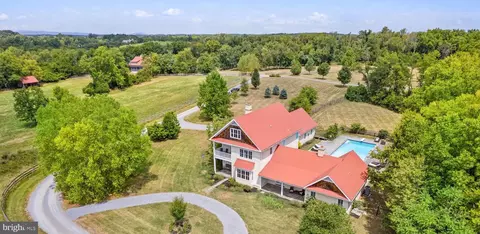 104 Greenfields Ln, White Post, VA 22663