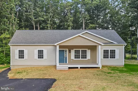 142 Ebenezer Rd, Bluemont, VA 20135