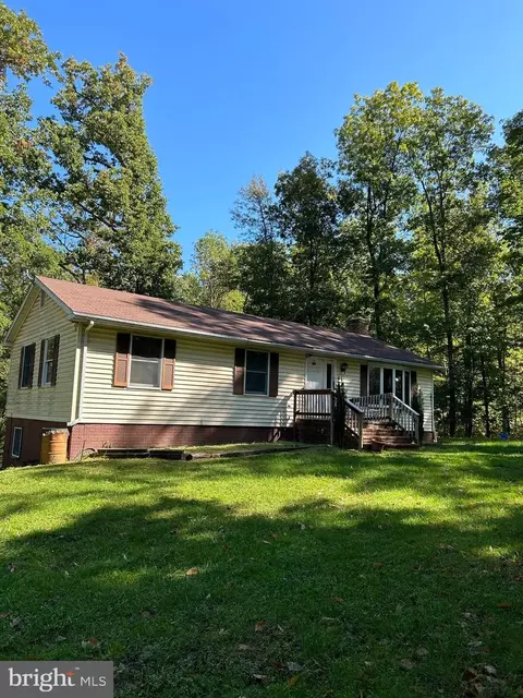 1008 Carefree Ln, Boyce, VA 22620