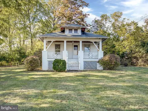6982 Lord Fairfax Hwy, Berryville, VA 22611