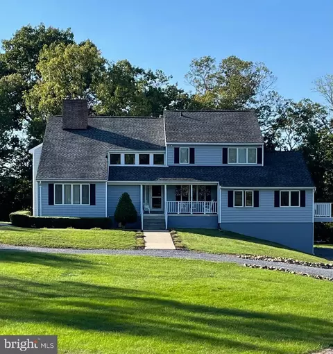 767 Shenandoah River Ln, Front Royal, VA 22630
