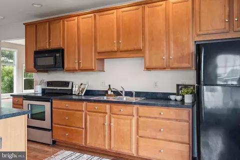 Kitchen - 674 Browntown Rd, Boyce, VA 22620 photo 3 of 8