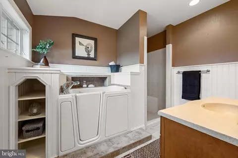 Kitchen - 674 Browntown Rd, Boyce, VA 22620 photo 8 of 8
