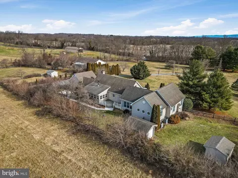 View/Area - 674 Browntown Rd, Boyce, VA 22620 photo 3 of 4