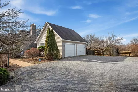 Exterior - 674 Browntown Rd, Boyce, VA 22620 photo 6 of 14
