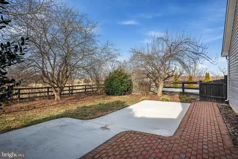 Exterior - 674 Browntown Rd, Boyce, VA 22620 photo 10 of 14