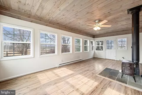 Living - 674 Browntown Rd, Boyce, VA 22620 photo 7 of 7
