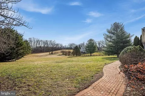 Exterior - 674 Browntown Rd, Boyce, VA 22620 photo 3 of 14