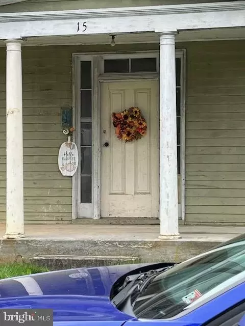 15 W Academy St, Berryville, VA 22611