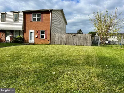 217 E Fairfax St, Berryville, VA 22611