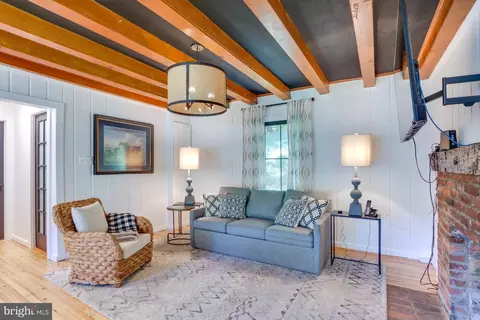 Living - 3295 River Rd, Bluemont, VA 20135 photo 2 of 2
