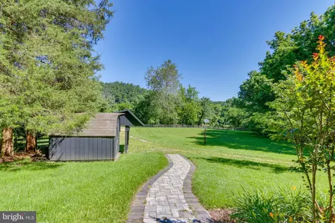 Exterior - 3295 River Rd, Bluemont, VA 20135 photo 2 of 13