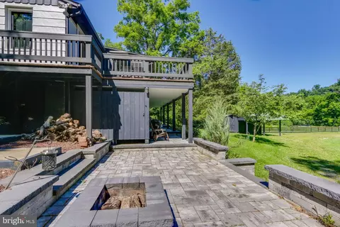 Exterior - 3295 River Rd, Bluemont, VA 20135 photo 3 of 13