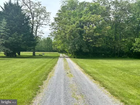 385 Kimble Rd, Berryville, VA 22611