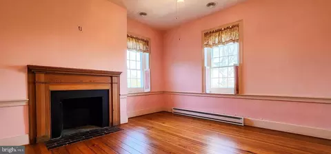 Bedroom - 1074 Berrys Ferry Rd, White Post, VA 22663 photo 1 of 1
