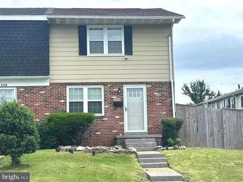 206 Page St, Berryville, VA 22611