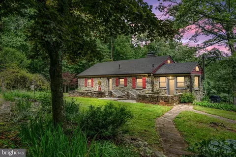 32638 Mount Weather Rd, Bluemont, VA 20135