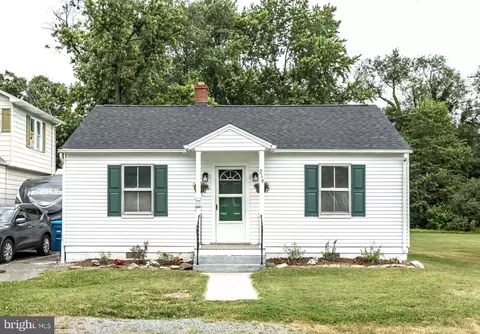 216 Walnut St, Berryville, VA 22611