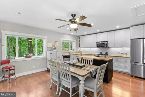 622 Timber Ln, Bluemont, VA 20135 photo 11
