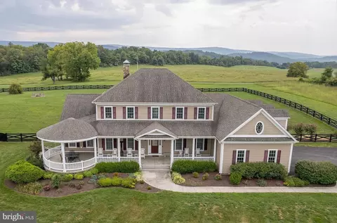 393 Pastoral Ln, Berryville, VA 22611