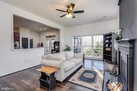 Living - 317 Hopkins Dr, Boyce, VA 22620 photo 3 of 3