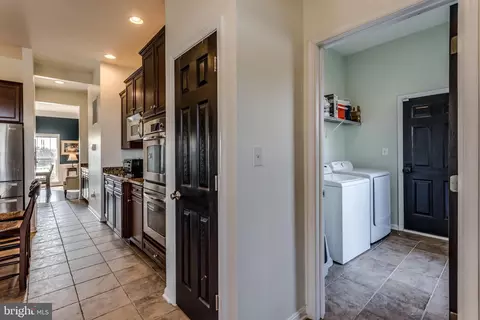Entry Way - 317 Hopkins Dr, Boyce, VA 22620 photo 6 of 12