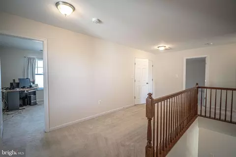 Entry Way - 121 Roseville Ct, Boyce, VA 22620 photo 5 of 10