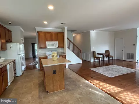 Kitchen - 121 Roseville Ct, Boyce, VA 22620 photo 4 of 8