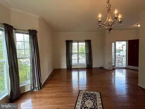 Living - 121 Roseville Ct, Boyce, VA 22620 photo 2 of 12