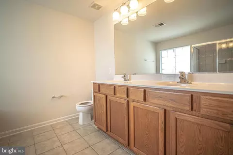 Bath - 121 Roseville Ct, Boyce, VA 22620 photo 4 of 7