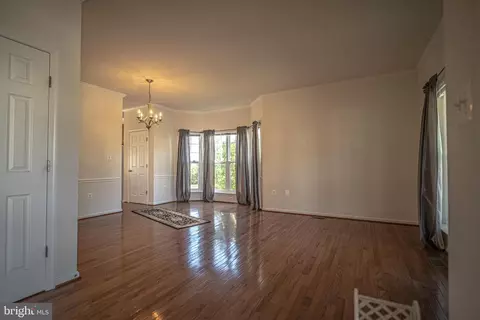 Living - 121 Roseville Ct, Boyce, VA 22620 photo 1 of 12
