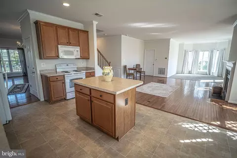 Kitchen - 121 Roseville Ct, Boyce, VA 22620 photo 3 of 8