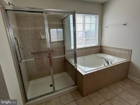 Bath - 121 Roseville Ct, Boyce, VA 22620 photo 1 of 7