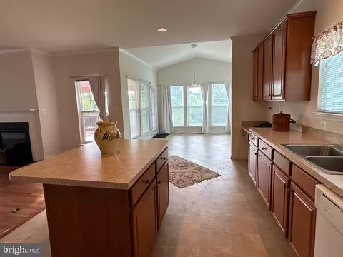 Kitchen - 121 Roseville Ct, Boyce, VA 22620 photo 7 of 8