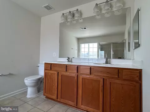Bath - 121 Roseville Ct, Boyce, VA 22620 photo 5 of 7