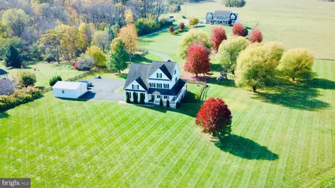 132 Soldiers Ln, Berryville, VA 22611