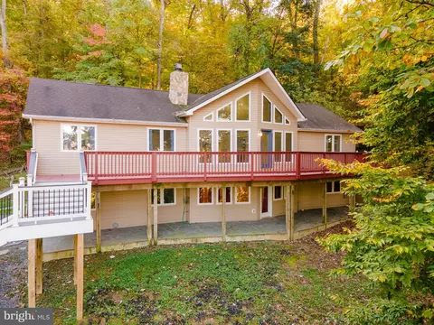1184 Parker Ln, Bluemont, VA 20135