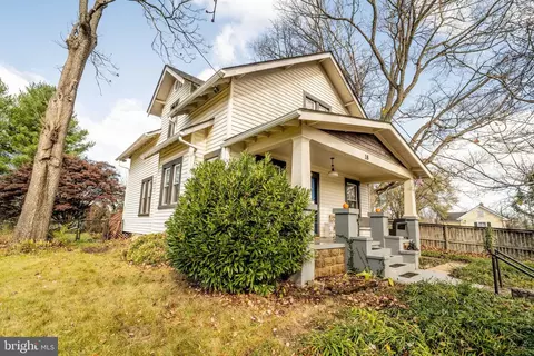 18 Greenway Ave S, Boyce, VA 22620