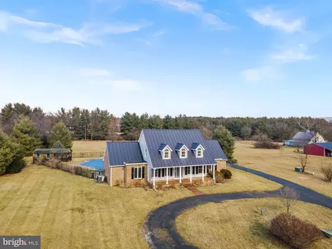 222 Spring House Ln, Berryville, VA 22611