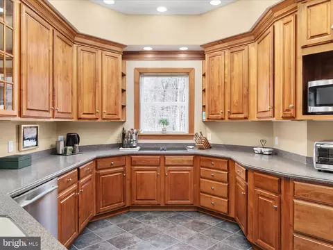 Kitchen - 460 Solitude Ln, Boyce, VA 22620 photo 4 of 5