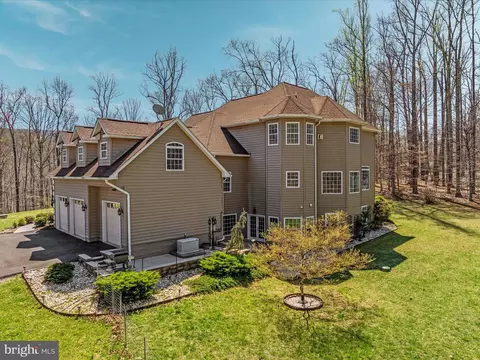 Exterior - 460 Solitude Ln, Boyce, VA 22620 photo 3 of 10