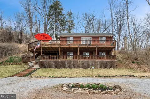 2215 Lockes Mill Rd, Berryville, VA 22611