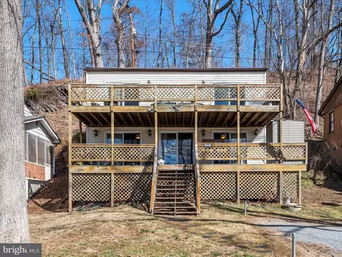 2057 Lockes Mill Rd, Berryville, VA 22611