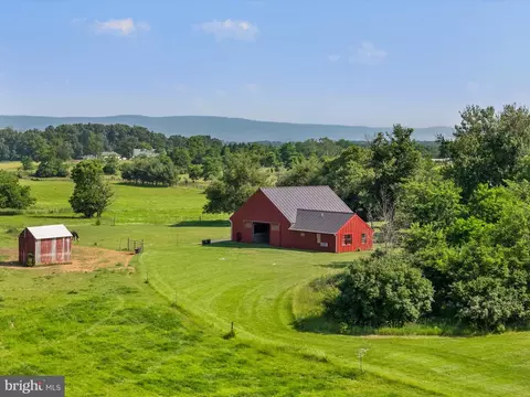 589 Bellevue Ln, Boyce, VA 22620